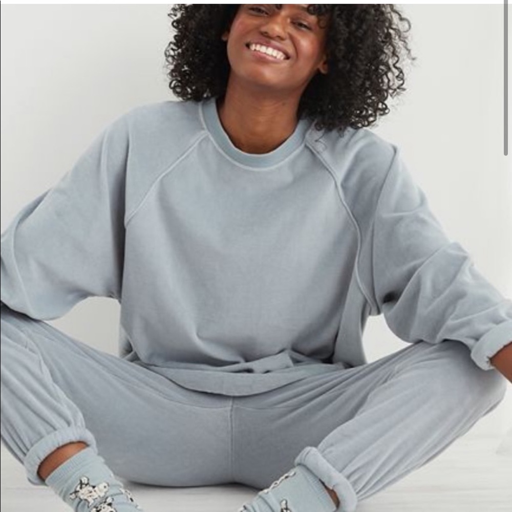 Aerie Real obsessed velour sweatshirt and jogger set gray